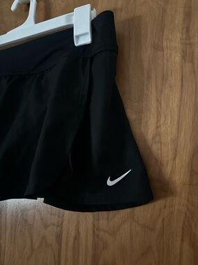 NIKE BLACK ATHLETIC SKORT